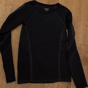 Athleta Black and Silver Sparkle Flurry Base Layer Long Sleeve Shirt Small S